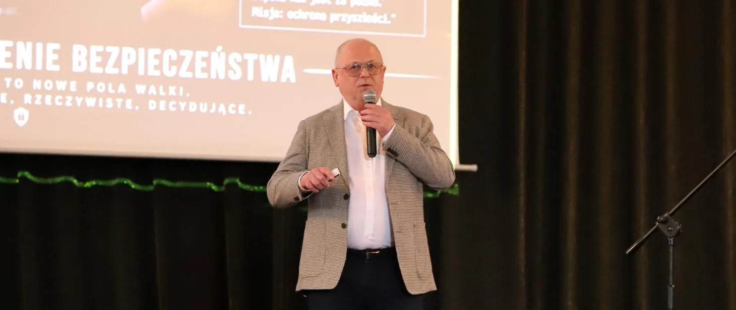 prof_figurski_na_konferencji_gugik.webp