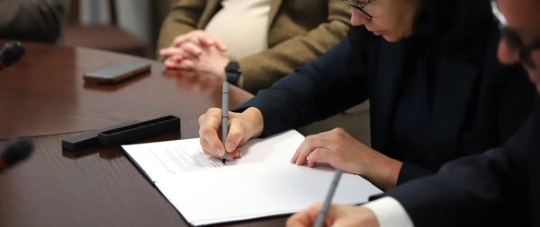 Instytut Łączności i Energa-Operator łączą siły na rzecz bezpiecznej i cyfrowej transformacji polskiej energetyki